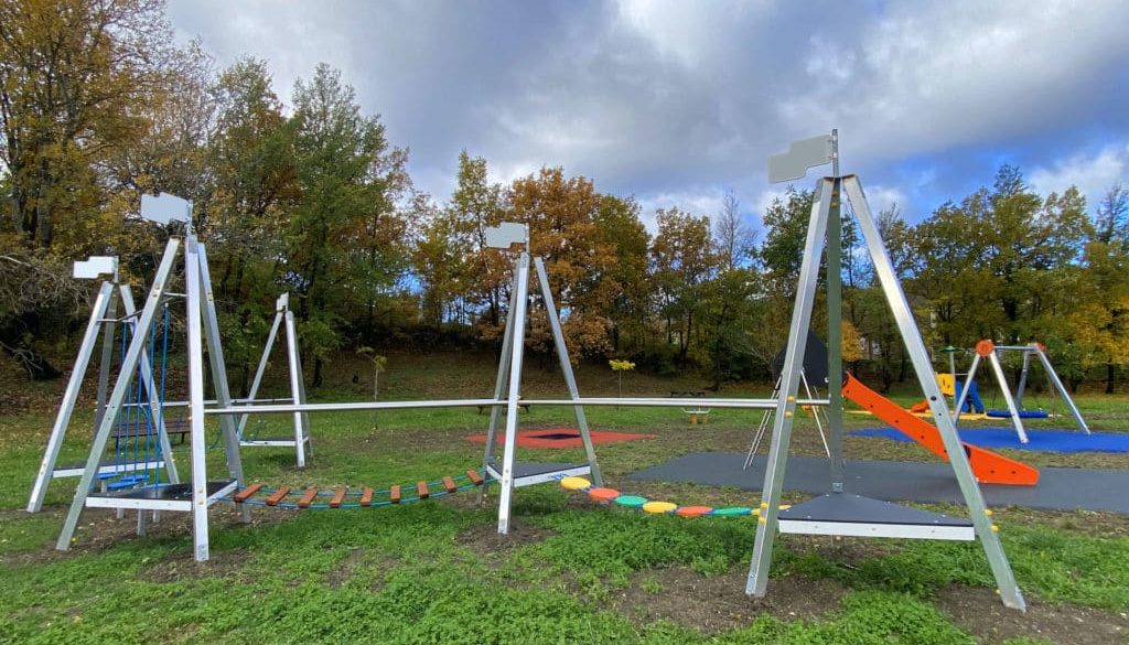 Aire de jeux métal Sainte-Jalle inclusive, secteurs Drôme, Vaucluse, hautes-alpes, Gard, Ardèche