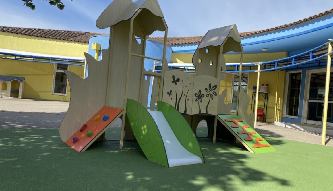 aire de jeux crèche vaucluse monteux