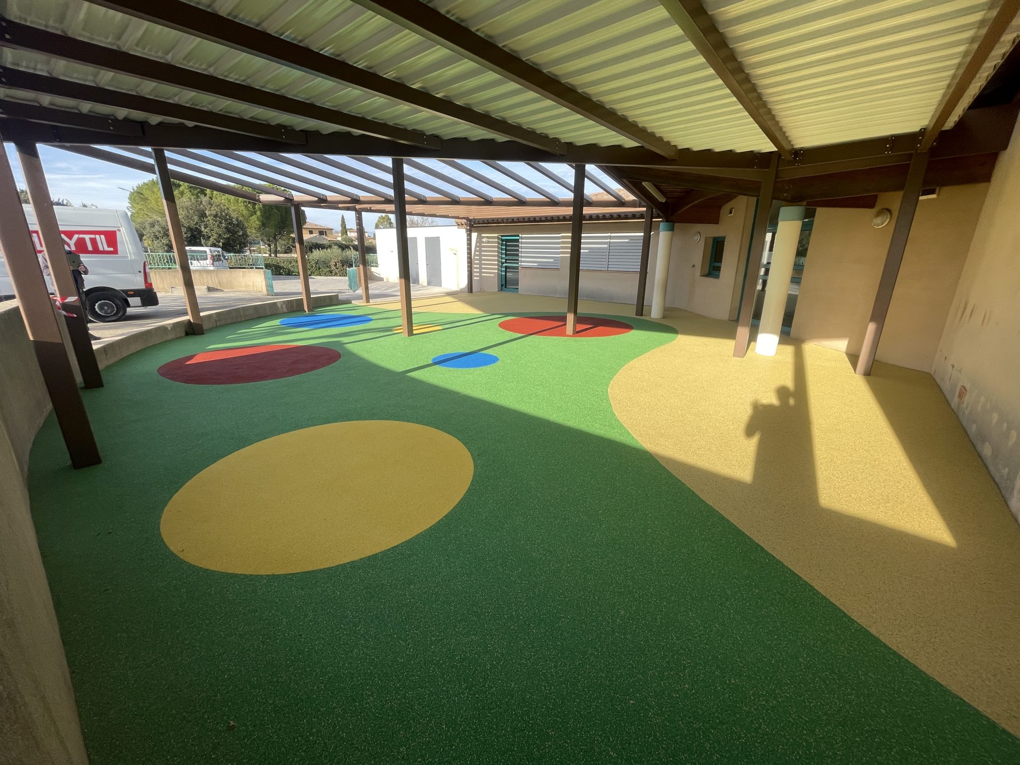 sol souple école maternelle blauzac gard, vaucluse, drôme, ardèche, bouches-du-rhône