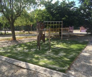 Grimpe gazon synthétique