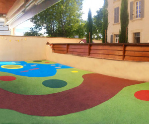 Crèche, Avignon - Vaucluse (84) Réalisations sol souple EPDM aires de jeux