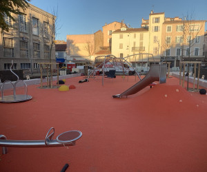 Antibes - Alpes-Maritime (06) Sol amortissant EPDM