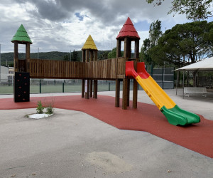 Vic-la-Gardiole, Hérault (34) sol souple aire de jeux camping hérault