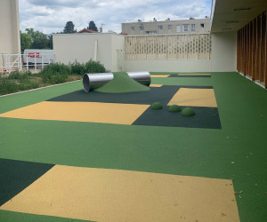 Grigny, Rhône (69) Sol souple crèche - Grigny, Rhône