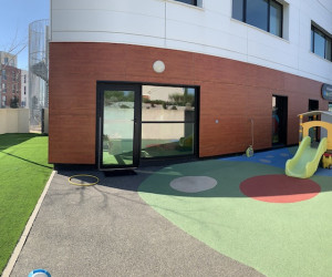 Crèche, Montélimar (26) gazon synthétique crèche Montélimar