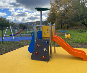 Sainte-Jalle, Drôme (26) Aire de jeux métal Sainte-Jalle inclusive, secteurs Drôme, Vaucluse, hautes-alpes, Gard, Ardèche