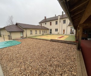 St-Julien-en-Vercors, Drôme (26) Fosse à copeaux de bois écologique école st-julien-en-vercors drôme 26, secteurs Vaucluse, hautes-alpes, Ardèche, Gard